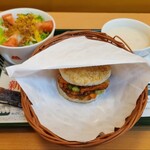 Mos Burger Fukaya Ekimae Ten - 