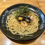 Pasta-ya Kenshiro Honyama Ten - 漁師風バター醤油(海老、タコ、ムール貝)