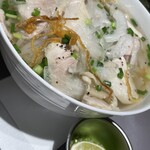 BISTRO by Nha Viet Nam Ningyocho - 蒸し鶏のフォー　1200円