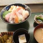 魚菜家 - 料理写真:海鮮丼