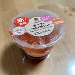 FamilyMart Nishikebukuro Ten - 涼パフェ～いちごと桃ジュレ～ ¥248