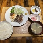 OH! TORO KITCHEN Shibuya Ten - マグロブラッディタルタル定食　ネギトロ付