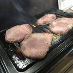 ホルモン焼肉 ハレノヒ - 