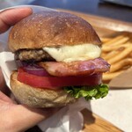 THE CITY BAKERY BAR & BURGER RUBIN - 