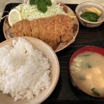 Tonkatsu Yoshie - ロースとんかつ定食