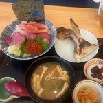 Nakaoroshi no Obento Ainosuke - 海鮮丼