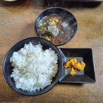 きまっちゃん - ランチのご飯と味噌汁