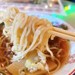 Korean Yatai Hongde Pocha Osaka Kyobashi Ten - 厚切りチャーシュー麺アップ