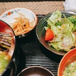 Sakedokoro Sho - 天丼定食 ¥1,000  サラダ