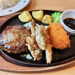 ステーキのどん - 日替わりランチ(3品盛)