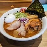 Yakiago Niboshi Ramen Tobiuo - 特製焼きあご煮干しらぁめん