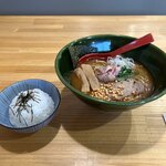 焼きあご塩らー麺 たかはし - 料理写真: