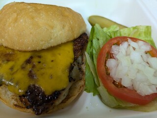 BASHI BURGER CHANCE Kawaguchi Ten - 燻製チキンチーズバーガー