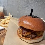 DRAGON BURGER Kamakura Ten - 