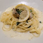 GUMBO AND OYSTERBAR  Nanba Parks Ten - 牡蠣とほうれん草のレモンクリームパスタ