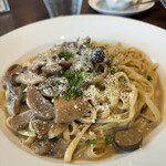 Osteria Porcovino - こちらは本日のランチパスタには載っていなくて本式？メニューの方から選ばせていただきました。