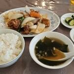 Ryuho - 酢豚ランチ　900円
(ご飯、スープ、小鉢、お新香、杏仁豆腐付き)