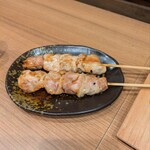 Uma Karaage to Izaka Meshi Hiroshima Miraizaka Hondori Ten - 鶏もも