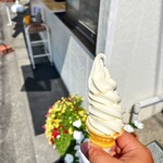 たかはた - 料理写真:ソフトクリーム320円税込