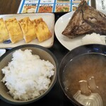 わ楽 - 焼き魚(わらさのかま)定食