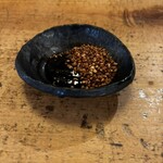 Shinshu Soba Murata - 開店以来製法を変えていない蕎麦味噌。ローストされた蕎麦の実と味噌を自分で混ぜるスタイルです。