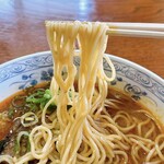 とんぼ - 味噌激辛ラーメンの麺