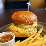 DOUG'S BURGER Miyakojima Honten - 