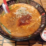 元祖トマトラーメンと元祖豆乳ラーメンと元祖トマトもつ鍋 三味 - 