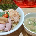 Yakiago Niboshi Ramen Tobiuo - 