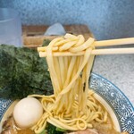 Chuka Soba Tsuchiya Shoten - プッツリの自家製中太平打ち麺