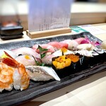 NOBU - ◆のぶスペシャル：18貫（2,800円）・・18貫（巻物込）あると、壮観～。 大食漢の夫が嬉しそう。(ﾉ∇≦*)