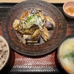 Ootoya Fukuyama Ten - 茄子の挟み揚げと唐揚げの茸あんかけ定食、麦味噌汁