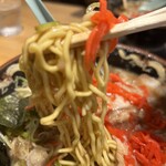 Kansai Furaiken Oosaka Honten - スープが絡む中太麺