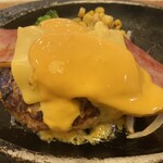 Tomato & Onion Ishinomaki Ten - チェダーソースがとろーり