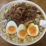 さくらい - 料理写真:ワンタンメン(800円)+鳥皮(150円)+玉子(150円)