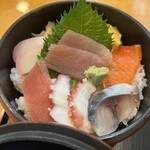 Hama Zushi - 