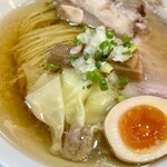 Chuka Soba Ideta - 特製塩そば 1,050円