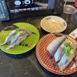 Sushi Choshi Maru Musashikosugi Ten - 光物３貫〔あじ、いわし、小肌〕とさんま、およびガリ