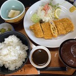 Otoshi - 国産豚ロースの大葉とチーズのはさみ揚げ定食¥1380 私