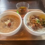 Taiwan Sabou e～one - 左、麺線　右、ルーロー飯