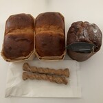 Pain des Philosophes - 購入品１回目分・オリーブのんは焼きたてだったので現地で食べちゃったｗ