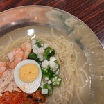 ガスト - 海老と蒸し鶏のコク旨冷麺