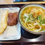 杵屋麦丸 - かけうどん540円、いか天270円、チキンカツ270円