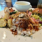 BISTRO au bascou - メインはライスとハンバーグ