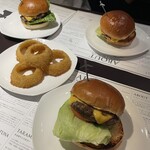 DOUG'S BURGER Miyakojima Honten - 