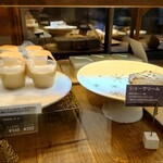 Kuuki Cake. - 閉店間際でほとんど売り切れでした！空気ケーキは最後の1個でラッキー！