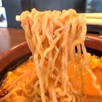 Tadokoro Shoten Joyo Ten - 中太縮れ麺が味噌スープに良く絡む〜!!( ^o^)ﾉ