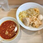 麺屋 味方 - 限定トムヤムクンつけめん、味玉、生姜