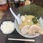 Yokohama Iekei Ramen Konshinya Oosakashinaniku Namba Ten - 