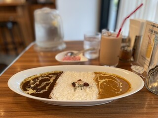 CURRY UP - バターチキンと牛すじカレーsサイズ